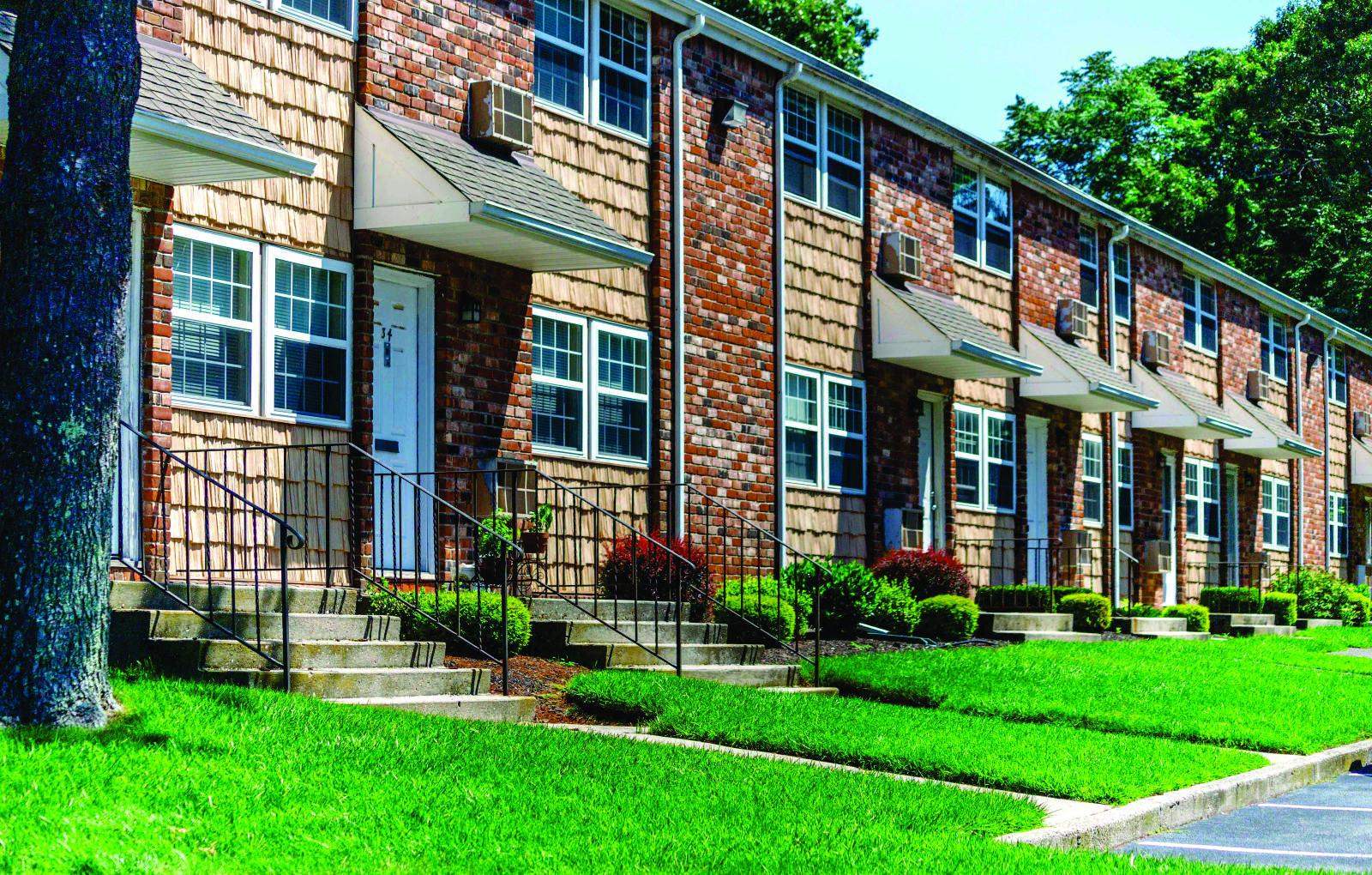 Hampton Bays Apartments Town and Country Luxury Apartments